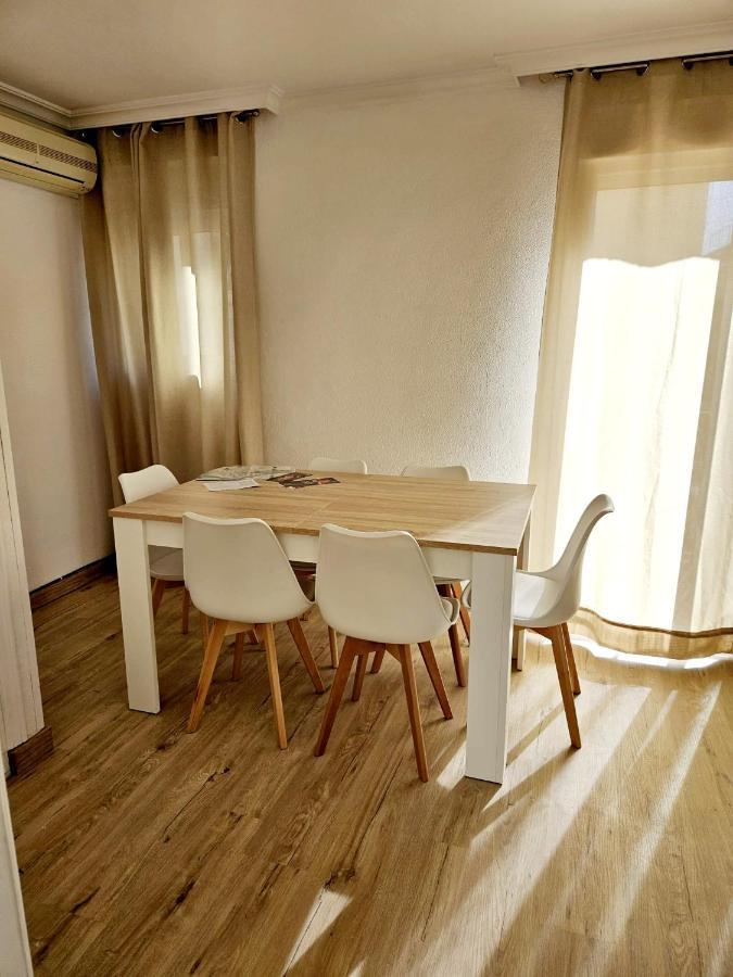 Apartamento Familiar En Triana Sevilla Exteriör bild