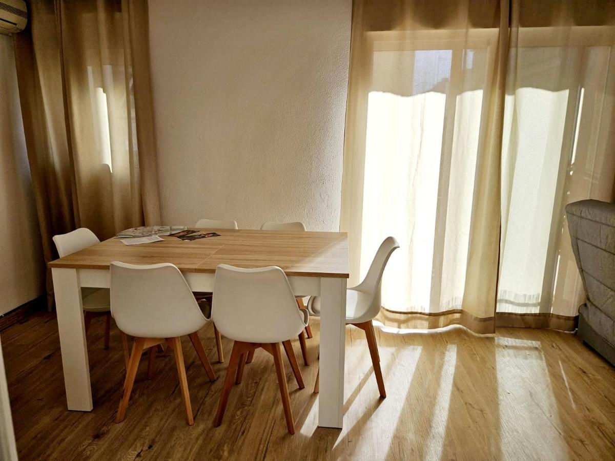 Apartamento Familiar En Triana Sevilla Exteriör bild