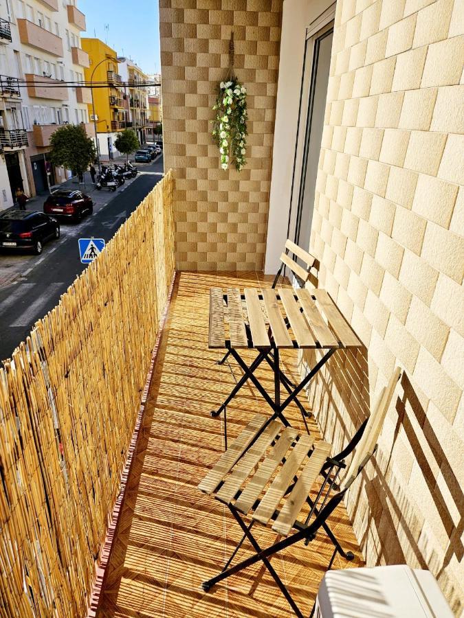 Apartamento Familiar En Triana Sevilla Exteriör bild