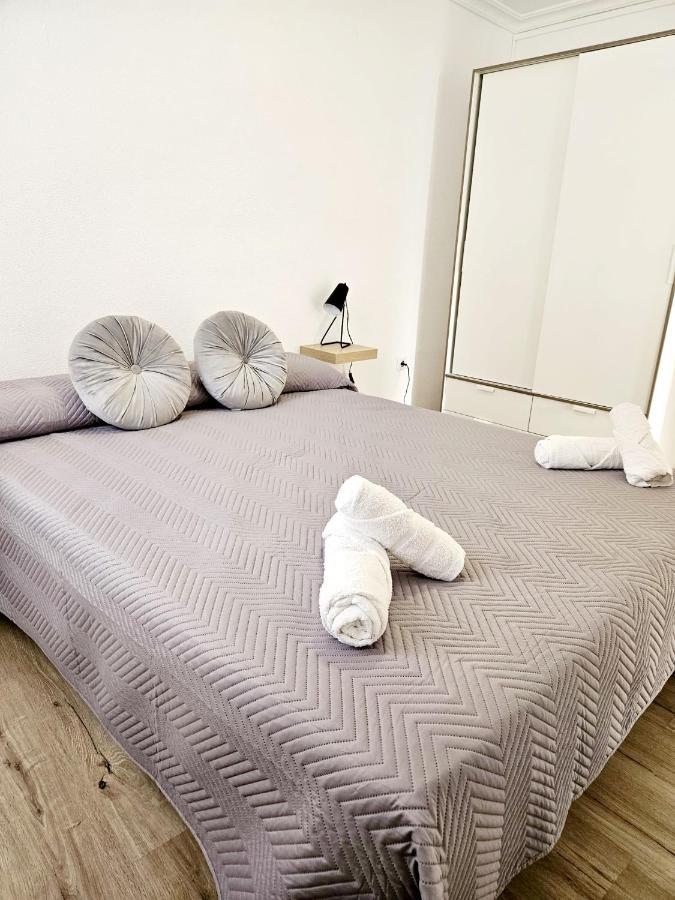 Apartamento Familiar En Triana Sevilla Exteriör bild