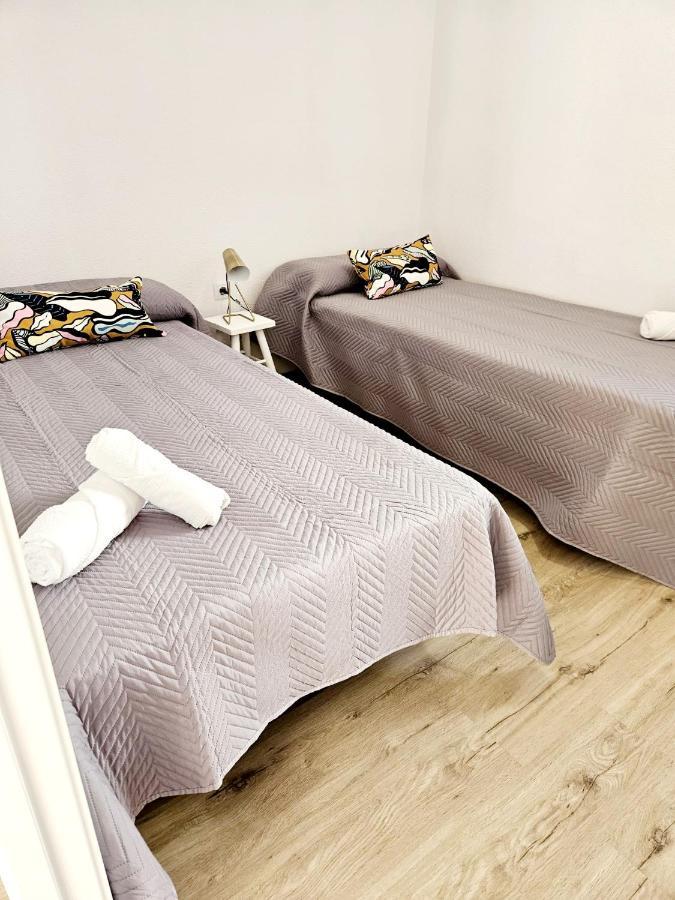 Apartamento Familiar En Triana Sevilla Exteriör bild
